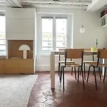 Peaceful Flat In Central Paris